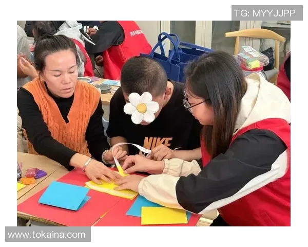 卡纸足球杯创意大赛让孩子们在游戏中体验团队合作与环保乐趣